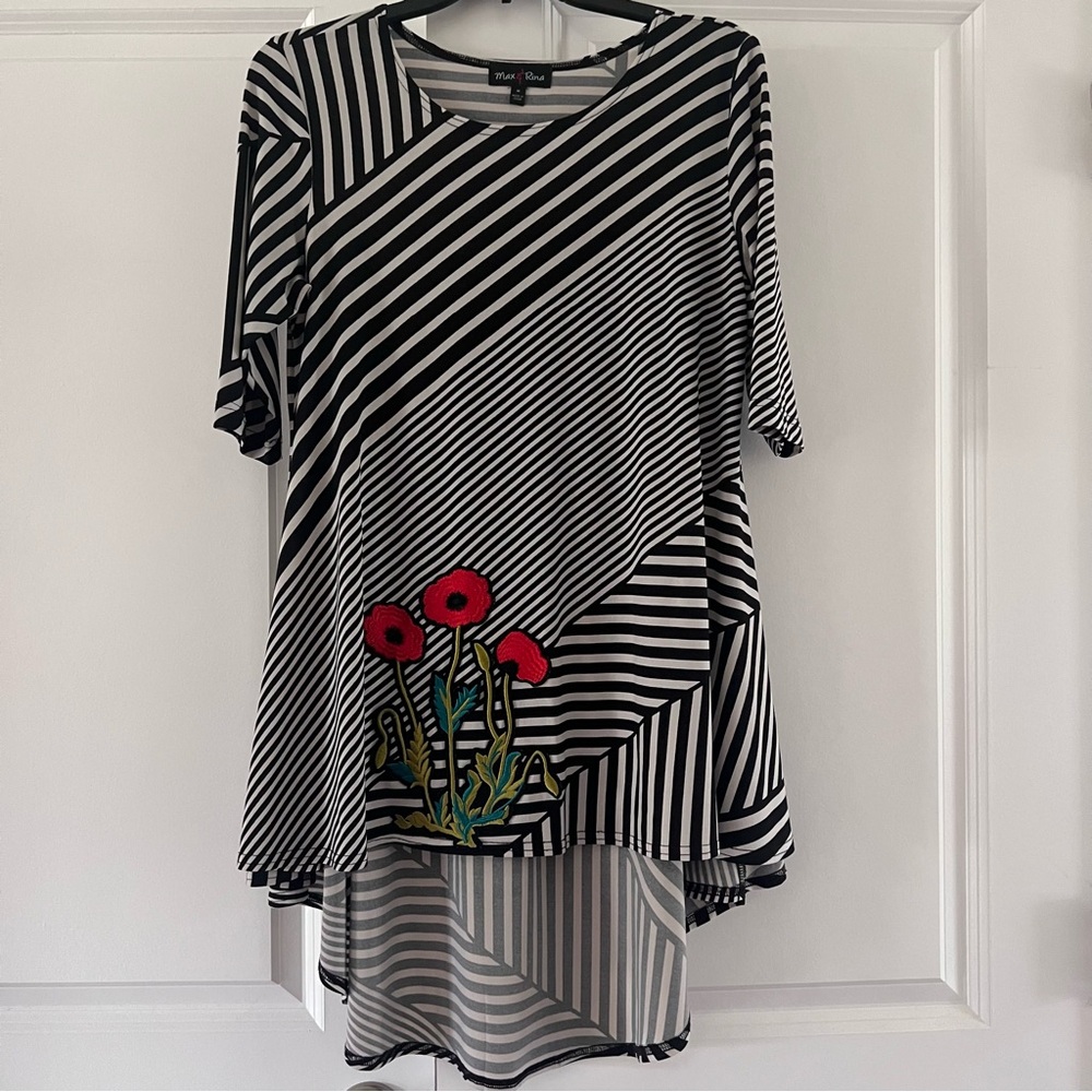 Max & Rina Striped Black and White Tunic with Red Floral Design medium